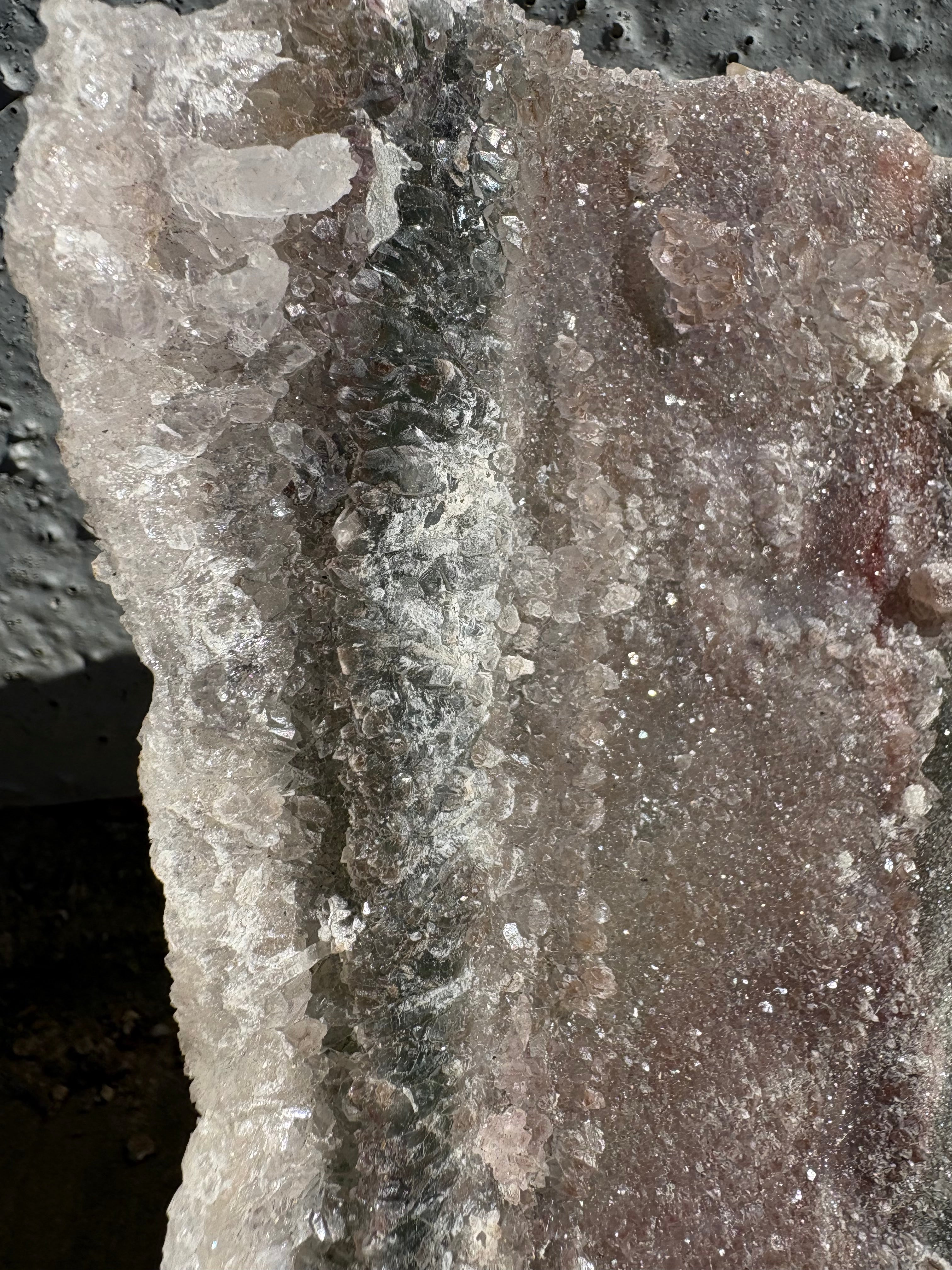 Zeolite flat from Argentina with Praziolite crystals around 45cm height with custom stand