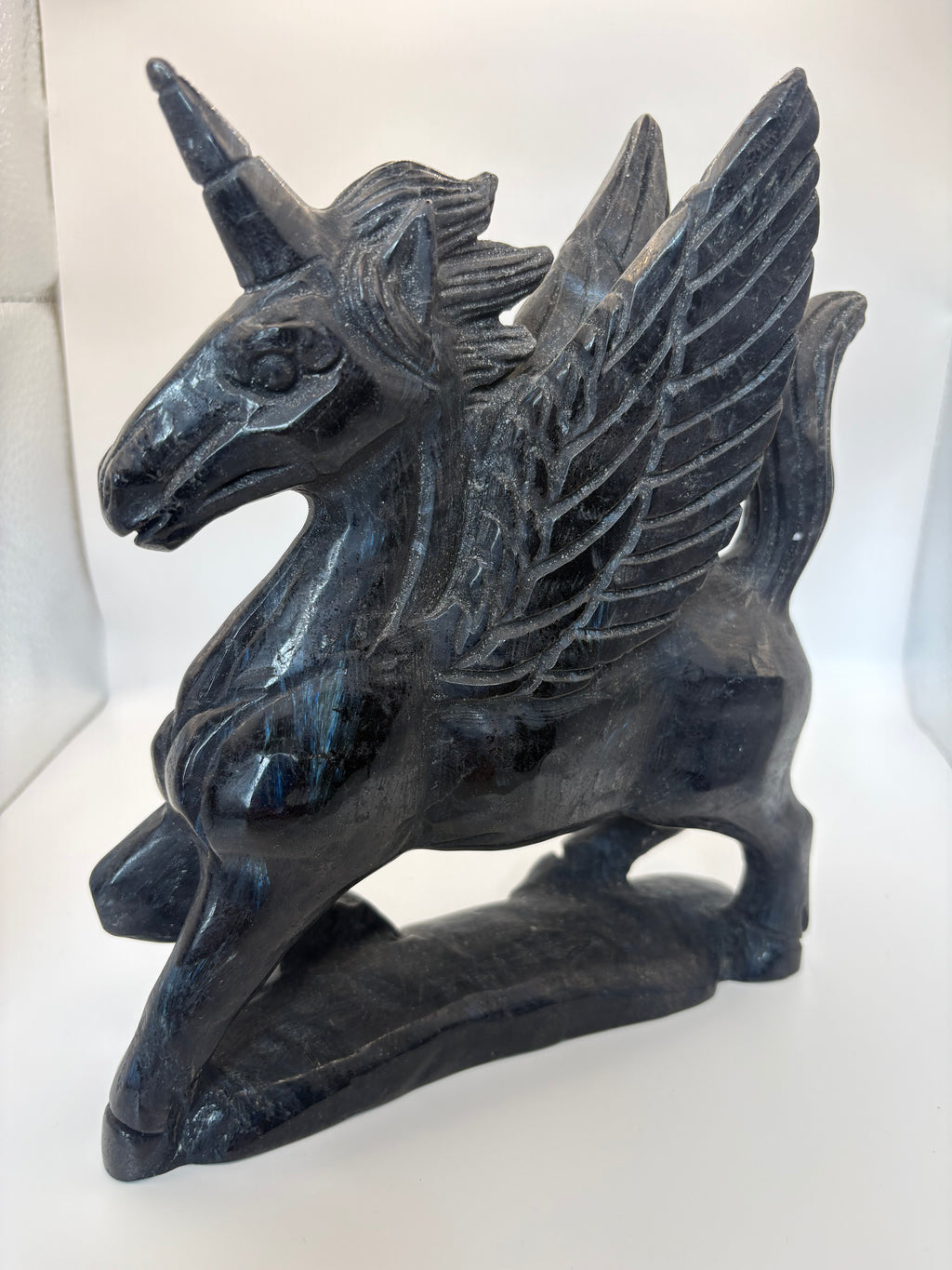 Arfvednosite unicorn statuette