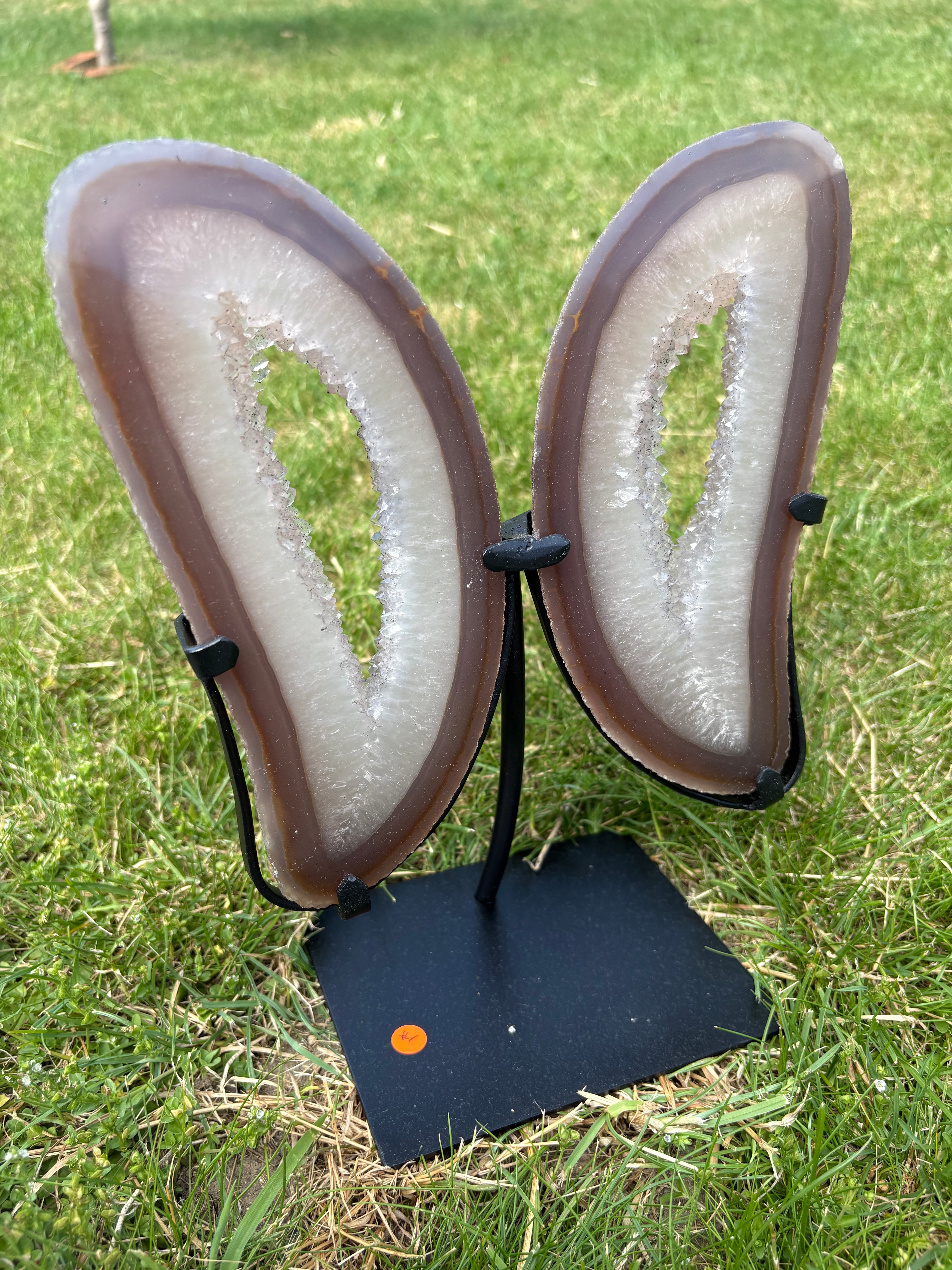 Butterfly wing agate druzys with custom stand from Argentina weight over 2kg