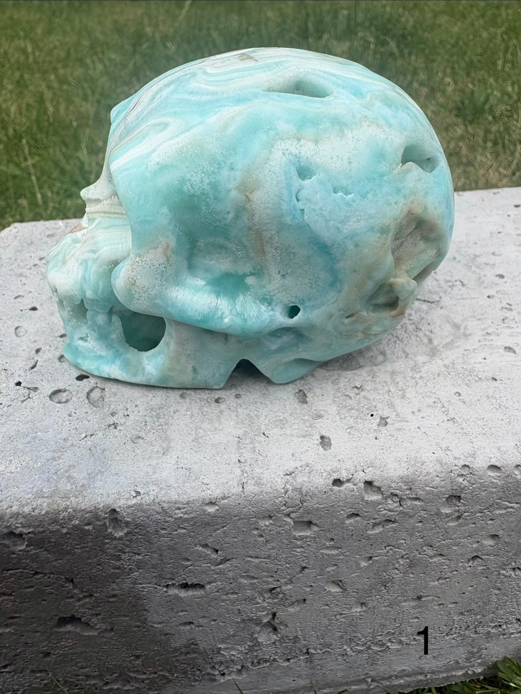 Hemimorphite skulls