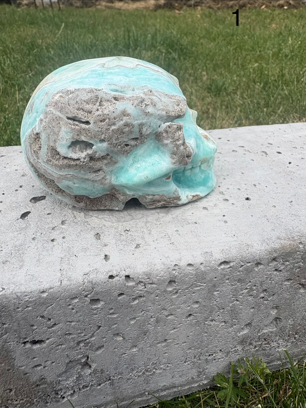 Hemimorphite skulls