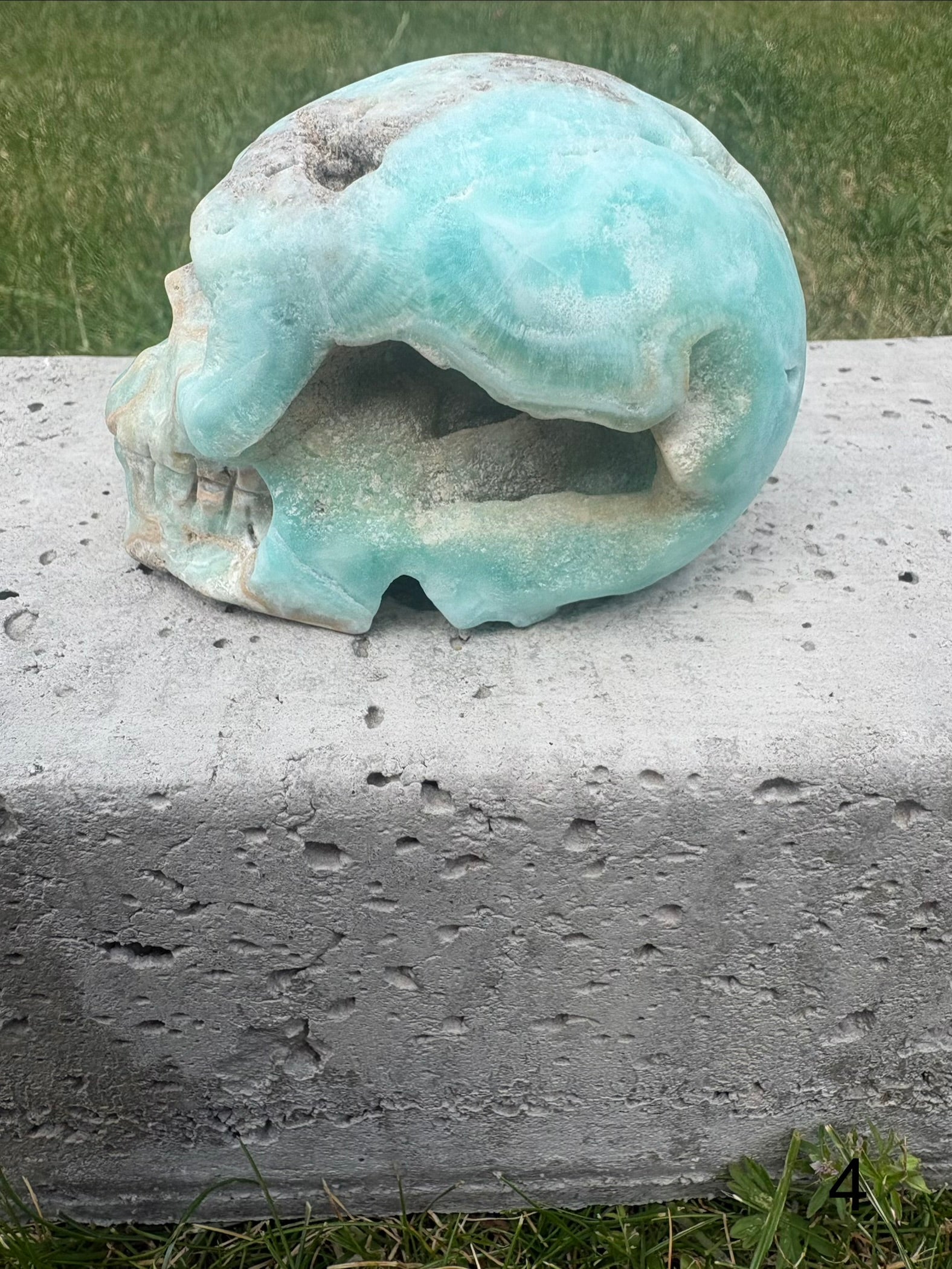 Hemimorphite skulls