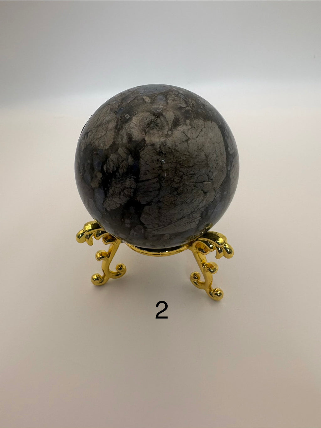 Quesera crystal balls