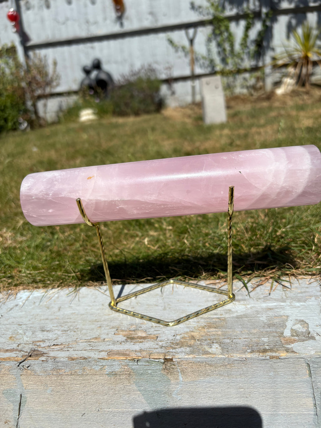 Rose quartz bracelet stand