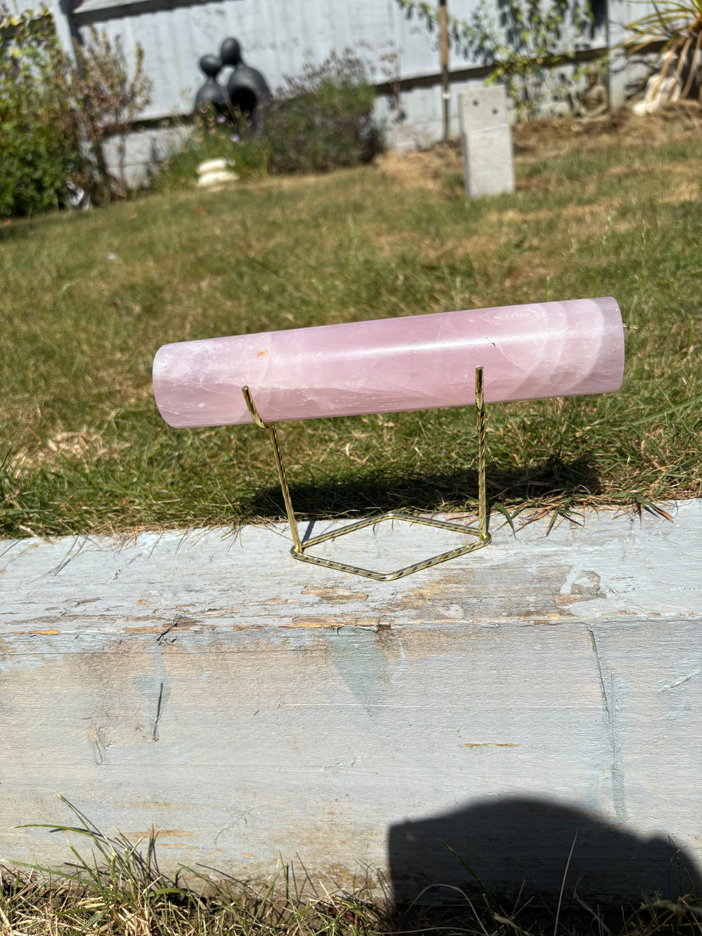 Rose quartz bracelet stand