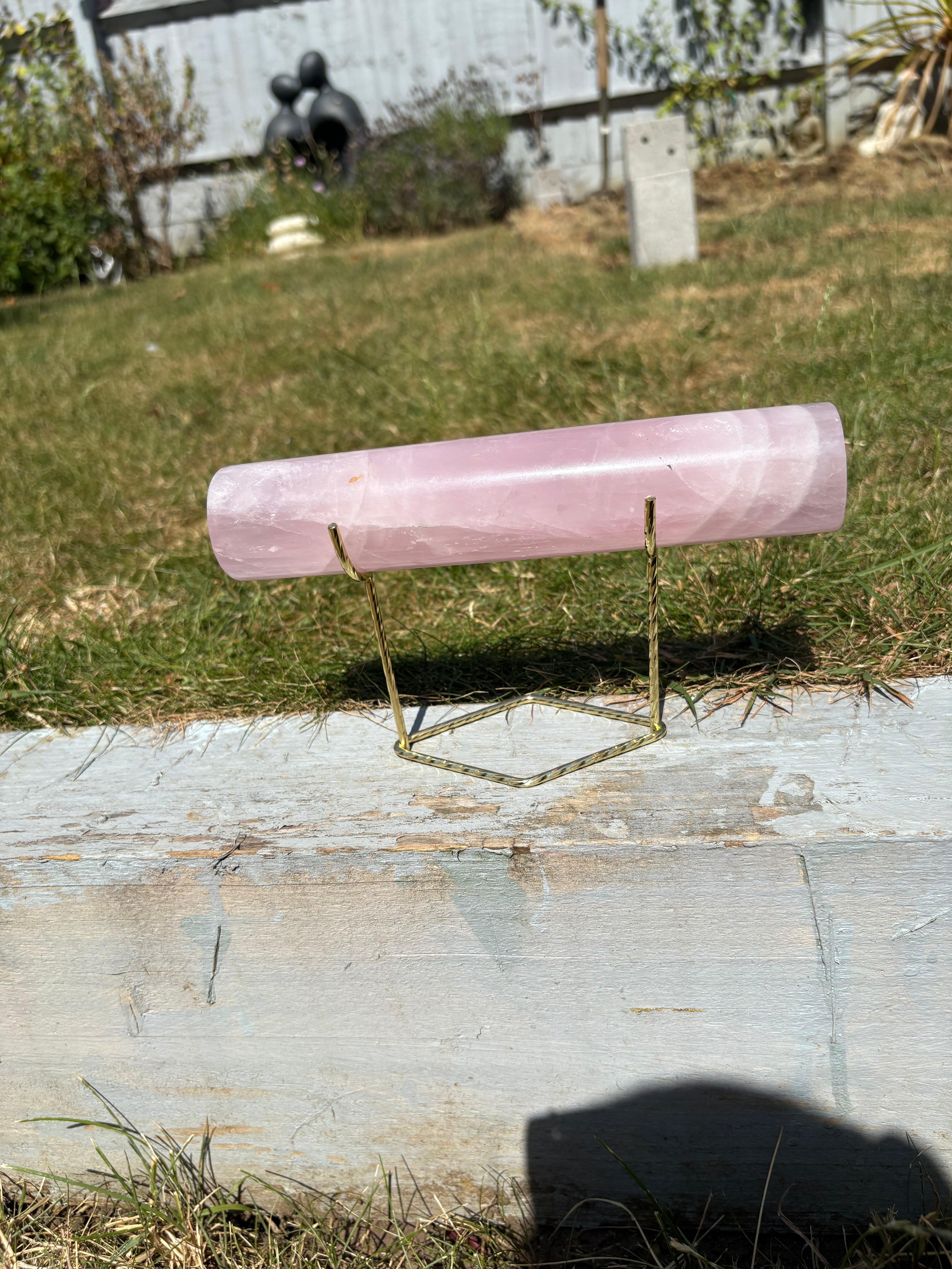 Rose quartz bracelet stand