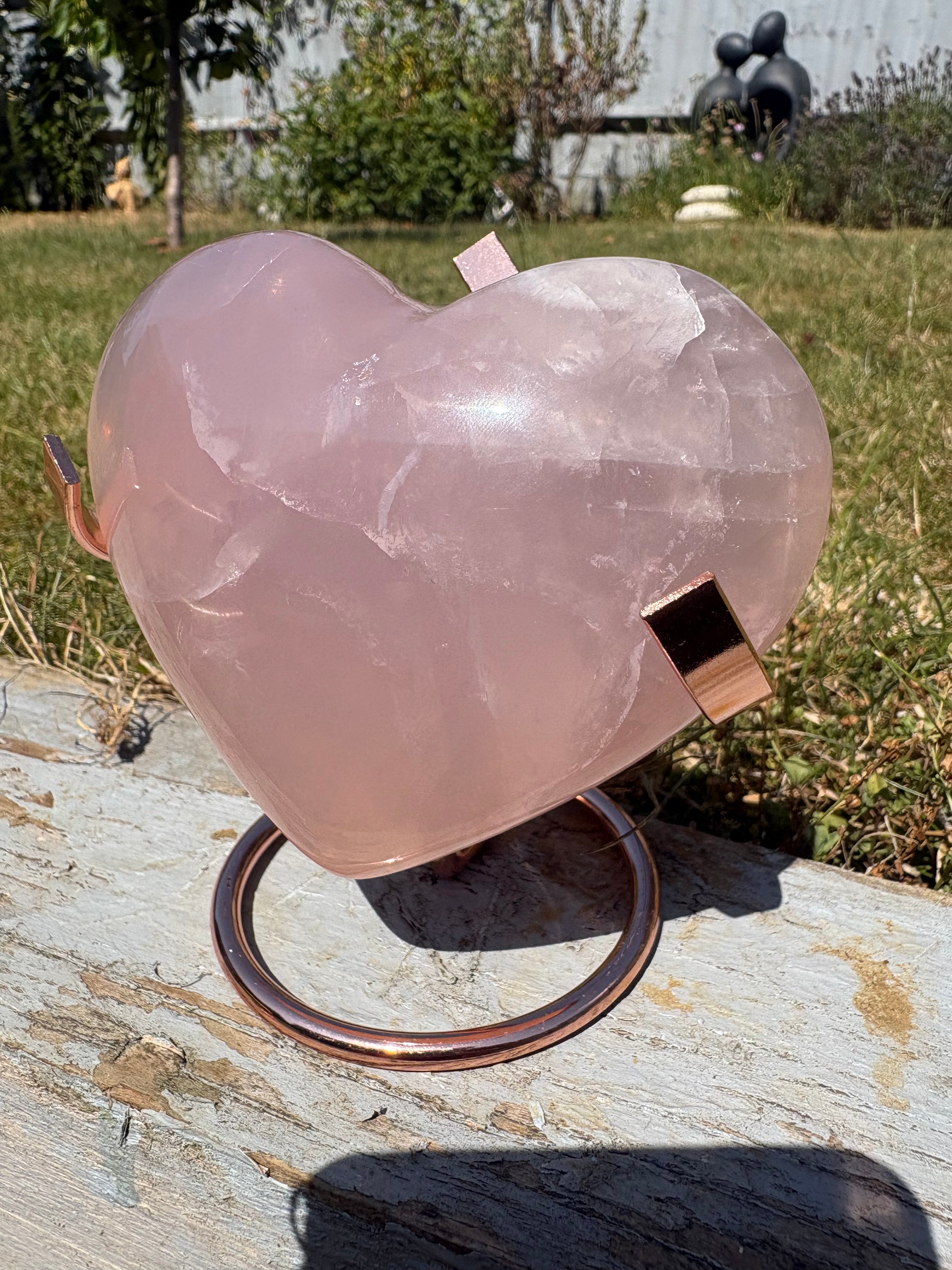 Rose quartz heart with stand