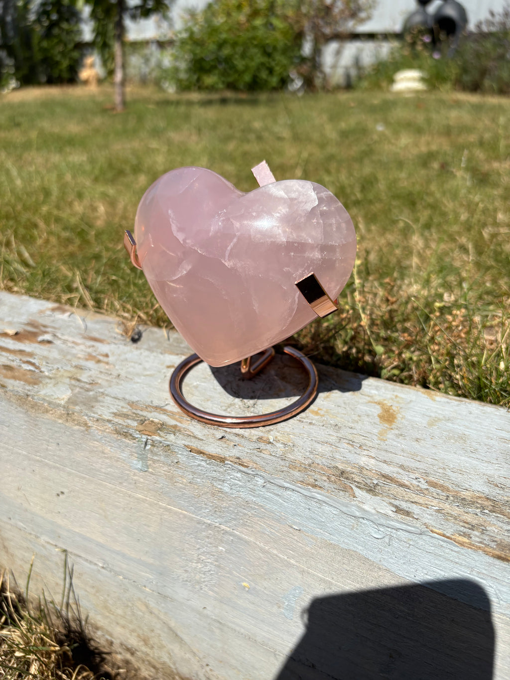 Rose quartz heart with stand