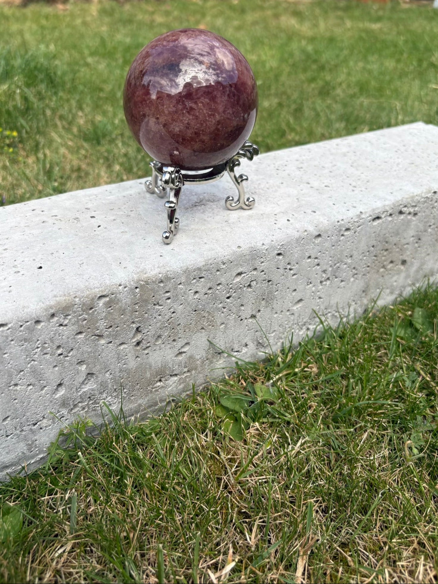 Strawberry quartz spheres